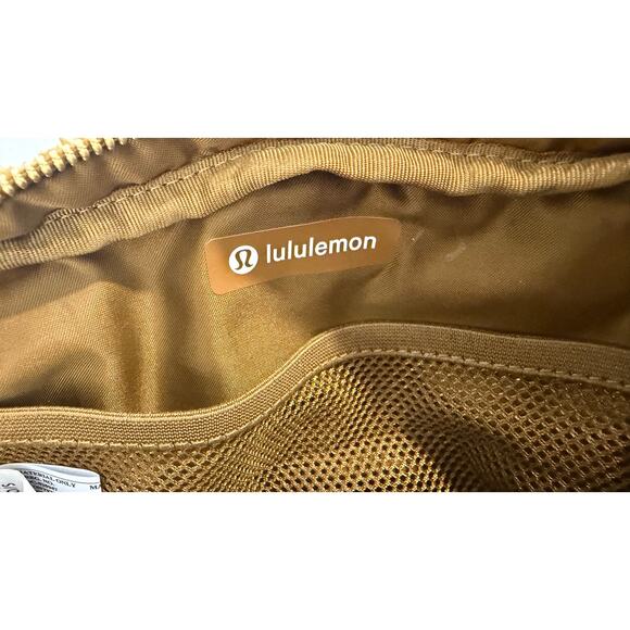 big lululemon backpack Double-Zip Backpack 22L - Black/Traverse Grey